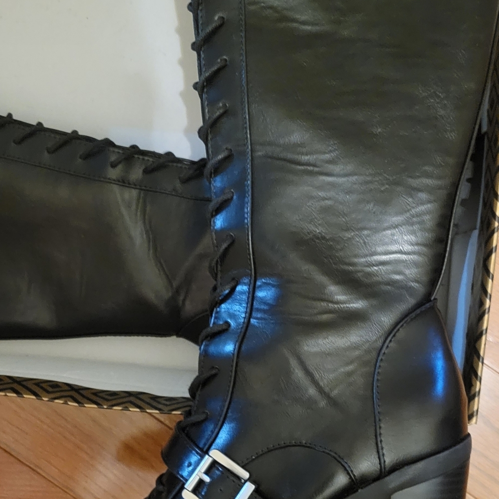 Black boots - Picture 8 of 8